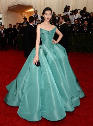 Liu Wen in Zac Posen