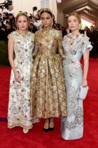 Brie Larson, Courtney Eaton, And Annabelle Wallis in DG