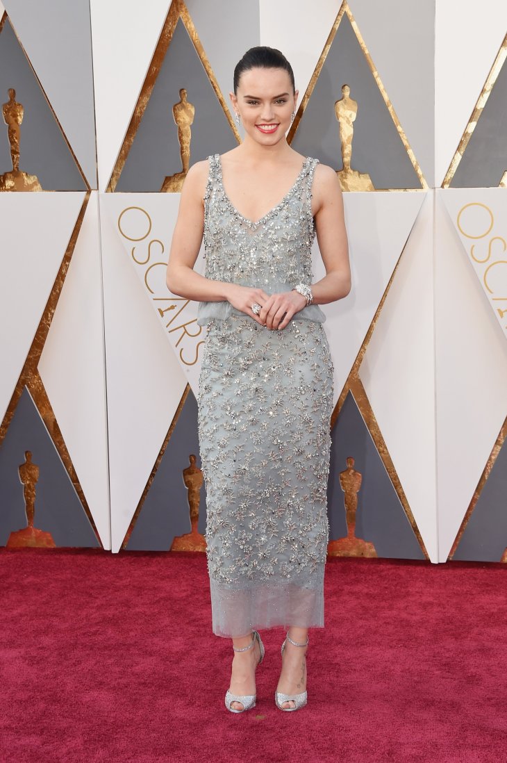 daisy-ridley-oscars-red-carpet-2016